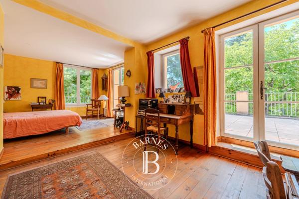 Aix-en-Provence, Maison de ville 6 Chambres -  247 m² à vendre