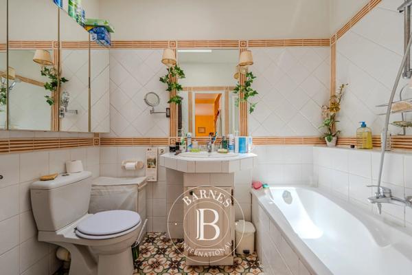 Aix-en-Provence, Maison de ville 6 Chambres -  247 m² à vendre