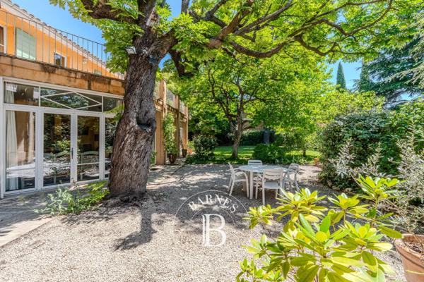 Aix-en-Provence, Maison de ville 6 Chambres -  247 m² à vendre