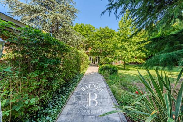Aix-en-Provence, Maison de ville 6 Chambres -  247 m² à vendre