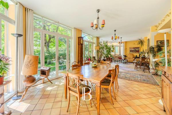Aix-en-Provence, Maison de ville 6 Chambres -  247 m² à vendre