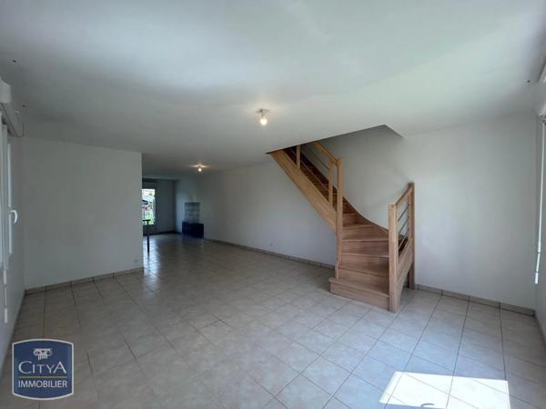 Appartement à louer 3 pièces 81.53m²