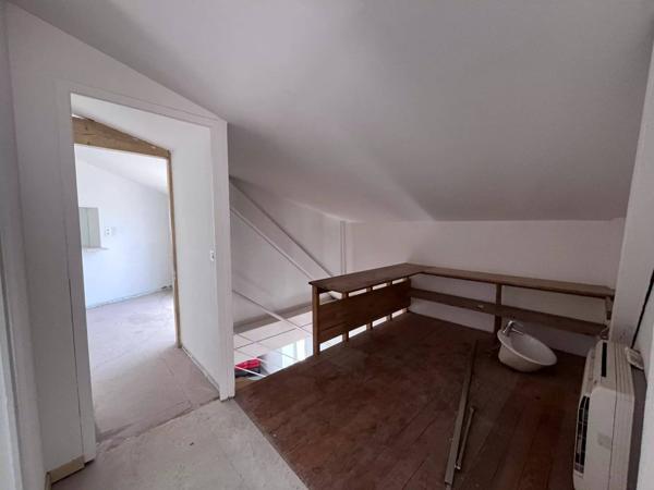 NIMES - CENTRE VILLE - ARENES - MAISON DE VILLE + APPARTEMENT - TERRASSE - GARAGE - CAVE