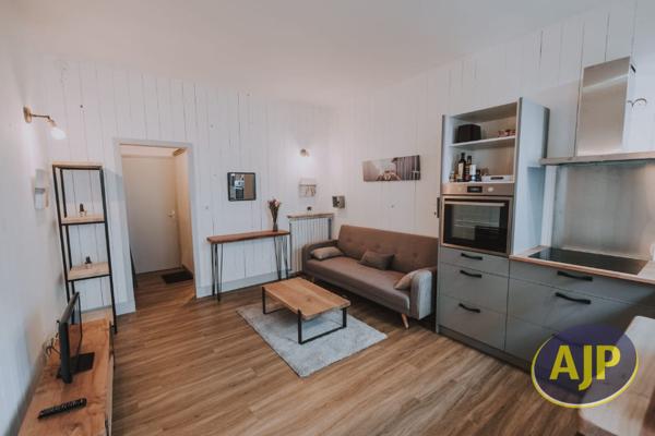 Appartement à louer Libourne : 1 pièces, 22m² avec 0 chambre(s) à 499€ - AJP Immobilier Saint Andre de Cubzac