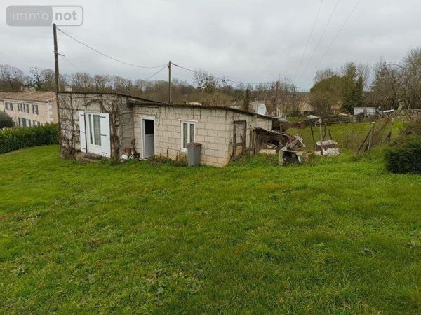 Terrain à Batir à vendre à Saint-Maxire dans les Deux-Sèvres (79410), ref : 79003/282