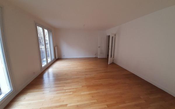 Appartement à vendre    3 pièces • 71,60 m2 Cachan
