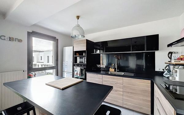 Appartement à vendre    4 pièces • 77,51 m2 Guyancourt