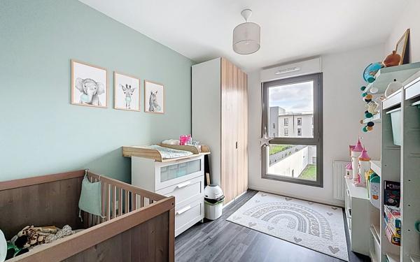 Appartement à vendre    4 pièces • 77,51 m2 Guyancourt