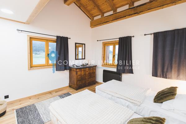 Maison
                                                                                                                                                                                                                                                                                                                        14 pièce(s)                                                                                                                                                                                                          8 chambre(s)                                                                                                                                                                                                          302  m²