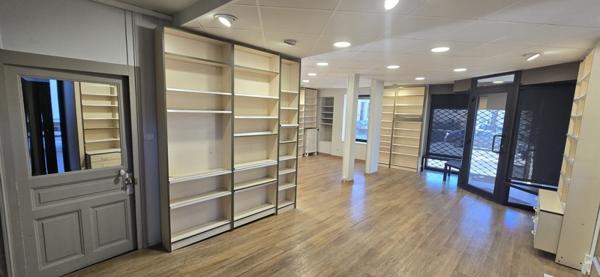 Maison à vendre 286 000 € Thenon 8 p 280 m² DPE D