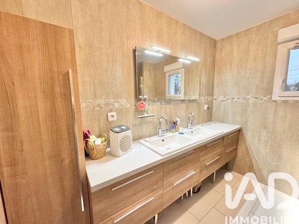 Maison à vendre 6 pièces 140 m² Maisse