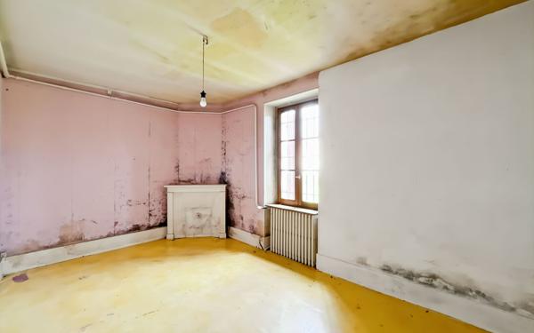 Maison à vendre    4 pièces •  Vallon-en-Sully