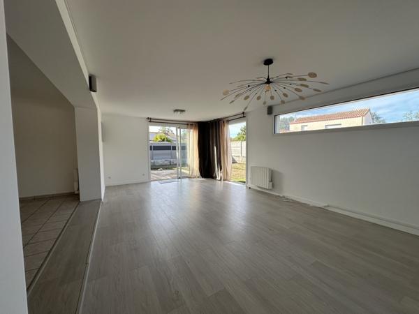 Maison à vendre 301 815 € Saint-Philbert-de-Grand-Lieu 6 p 152 m² DPE C