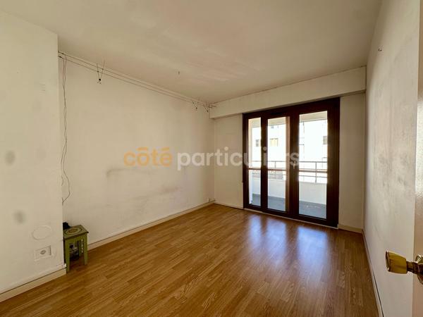 Vente
                Appartement92 m² - 4 Pièces -
                    MERIGNAC (33700)