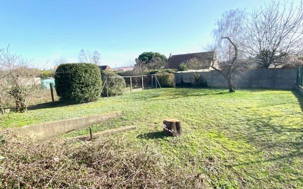 Maison à vendre    3 pièces •  Issou