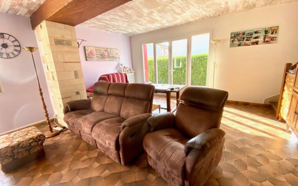 Maison à vendre    3 pièces •  Issou