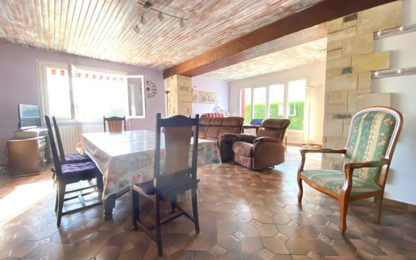 Maison à vendre    3 pièces •  Issou