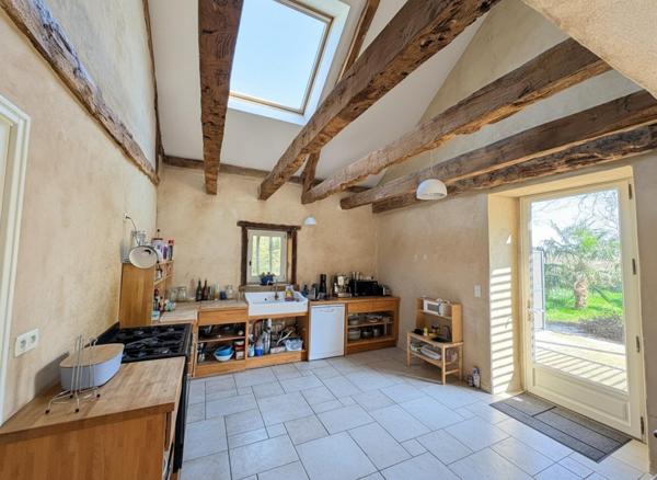 LONGÈRE D’EXCEPTION + REVENUS LOCATIFS à 12 mn de Rennes