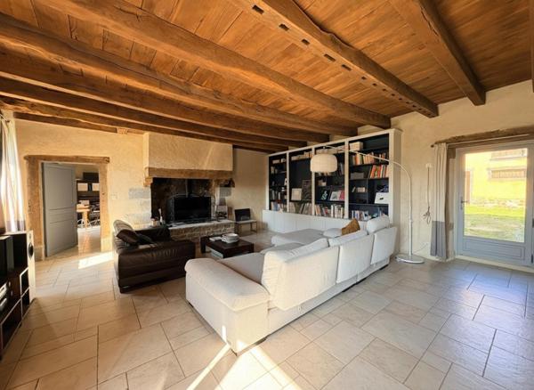 LONGÈRE D’EXCEPTION + REVENUS LOCATIFS à 12 mn de Rennes