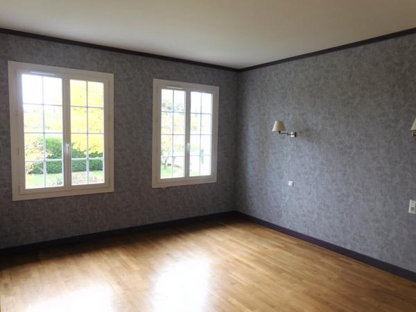 87240 AMBAZAC - Maison familiale de 184 m²