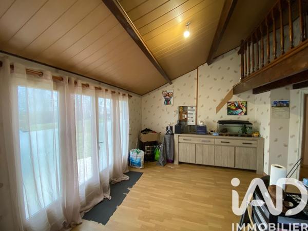 Maison à vendre 9 pièces 140 m² Saint-Martin-de-Saint-Maixent