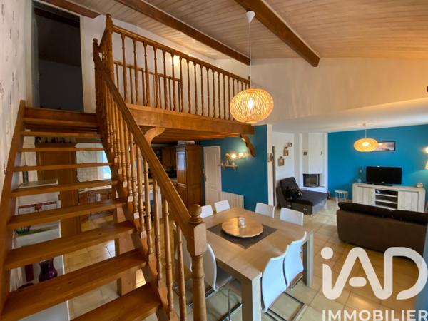 Maison à vendre 9 pièces 140 m² Saint-Martin-de-Saint-Maixent