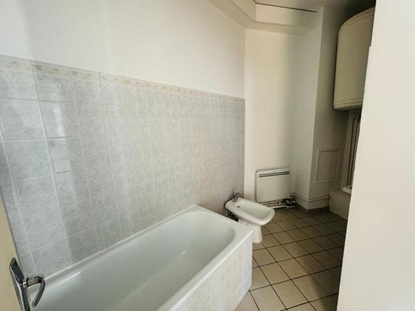 Appartement de 60 m² rénové proche de la gare de Nevers