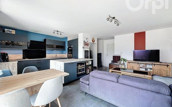 Appartement à vendre    3 pièces • 75 m2 Bons-en-Chablais