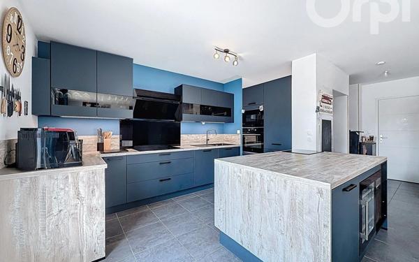 Appartement à vendre    3 pièces • 75 m2 Bons-en-Chablais