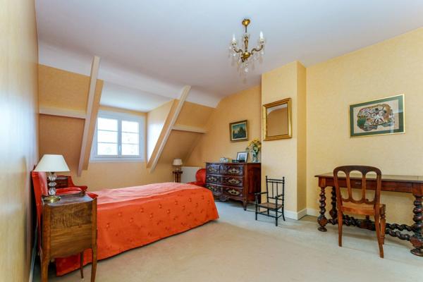 Maison à vendre 7 pièces SAINT CYR SUR LOIRE (37)