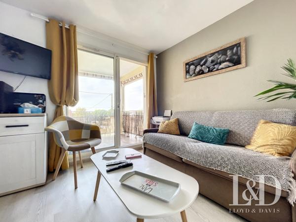 ROYAN, APPARTEMENT  T 2 AVEC TERRASSE PROCHE PONTAILLAC ET PLAGE DU PIGEONNIER