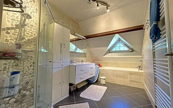 Maison à vendre    7 pièces • 207,83 m2 Gif-sur-Yvette