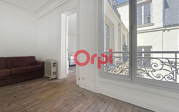 Appartement à vendre    2 pièces • 43 m2 Paris 16