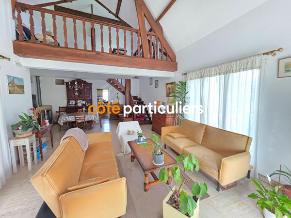 Vente Maison160 m² - 6 Pièces - VILLENEUVE SUR YONNE (89500)