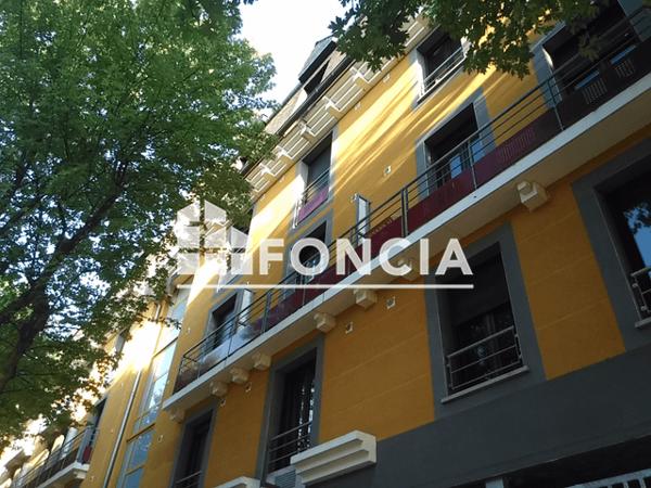 Location Appartement 3 pièces 52.6 m² - 19 AVENUE HOCHE Tarbes 65000