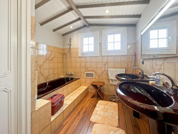 Maison NOTRE DAME DE MONTS 6 Pièces 138.02 m²