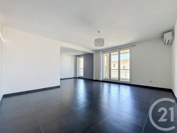 Appartement F4 à vendre  2 pièces - 88 m 2   MARSEILLE  - 13007