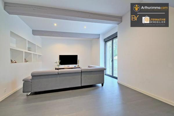 Vente Maison 8 pièces 205 m2 à Châteaubourg