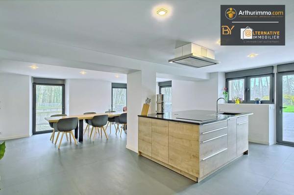 Vente Maison 8 pièces 205 m2 à Châteaubourg