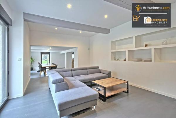 Vente Maison 8 pièces 205 m2 à Châteaubourg