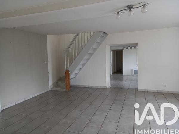 Maison à vendre 5 pièces 140 m² Courcité