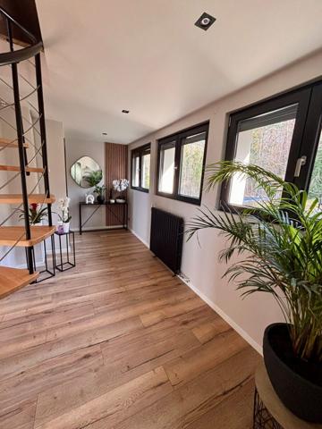 Maison
         12 pièces
        - 230 m² 1 190 000 € *