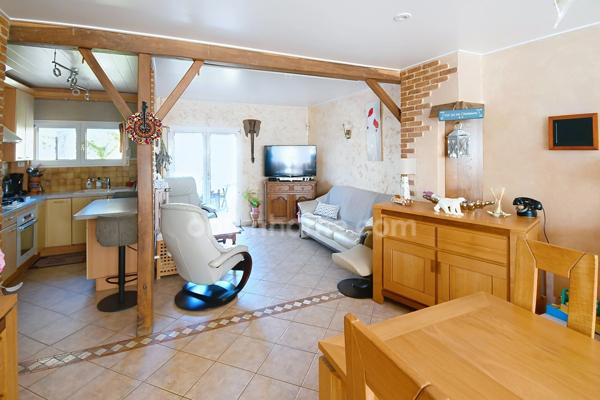 MAISON MEXY 94M2, 3 CHAMBRES, 2 SALLES DE BAIN, DRESSING OU BUREAU, GARAGE, JARDIN