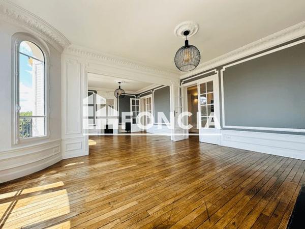 Location Appartement 5 pièces 115 m² - 1 AVENUE DE GUISE Chantilly 60500