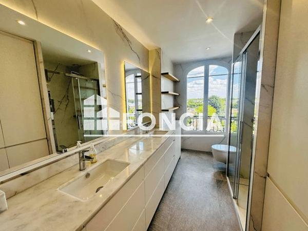 Location Appartement 5 pièces 115 m² - 1 AVENUE DE GUISE Chantilly 60500