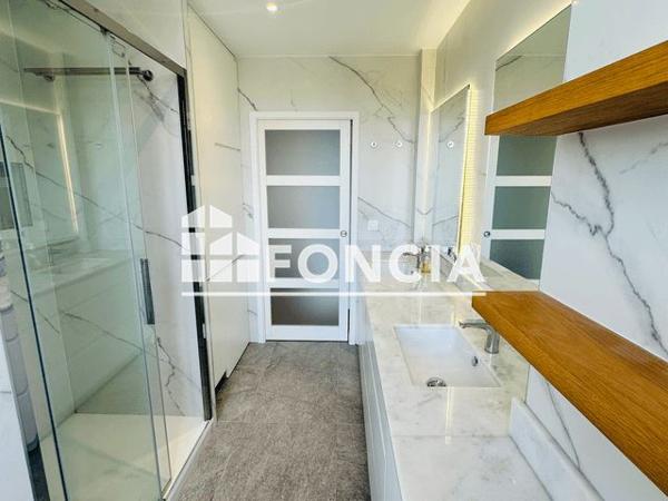 Location Appartement 5 pièces 115 m² - 1 AVENUE DE GUISE Chantilly 60500