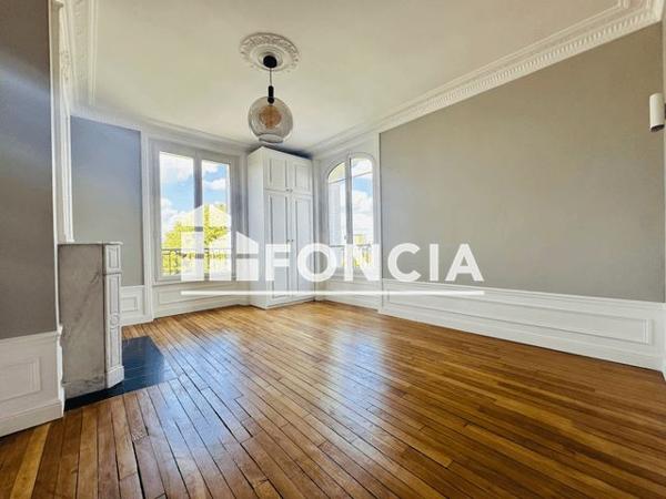 Location Appartement 5 pièces 115 m² - 1 AVENUE DE GUISE Chantilly 60500