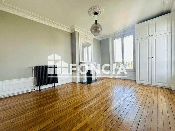 Location Appartement 5 pièces 115 m² - 1 AVENUE DE GUISE Chantilly 60500