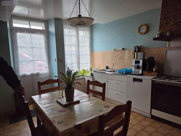 Maison rurale à vendre à Saint-Georges-Buttavent en Mayenne (53100), ref : 53075/66