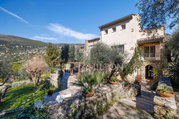 BAISSE DE PRIX! MAS EN PIERRE• 230 M² • 6 CHAMBRES • PISCINE 10× Grasse